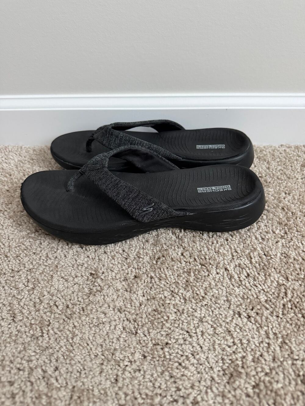 Skechers On-the-Go 600 Preferred Black Thong Sandals Women’s Size 10